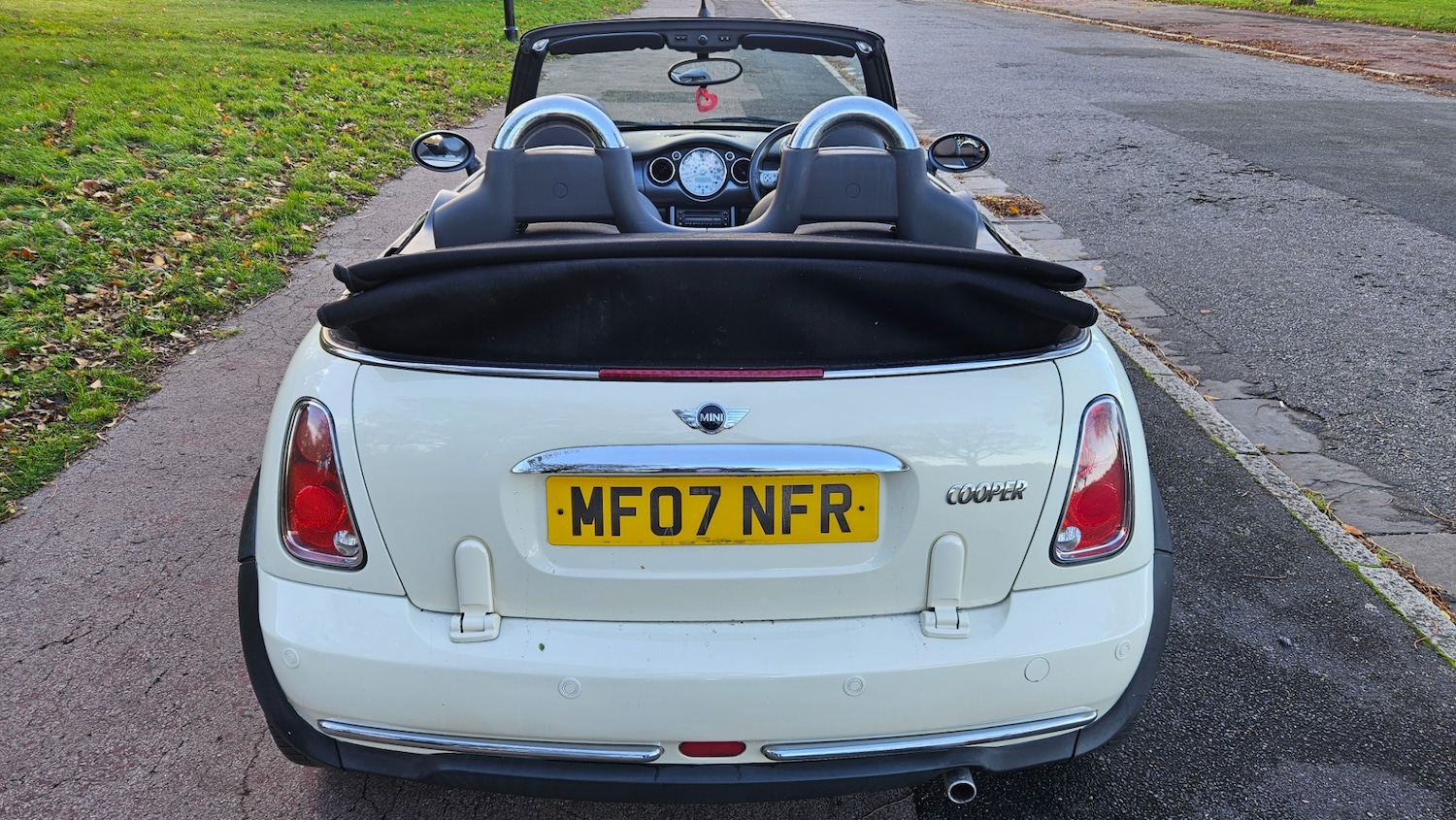 Used MINI Convertible 2007 for sale - 76404533: Photo 7