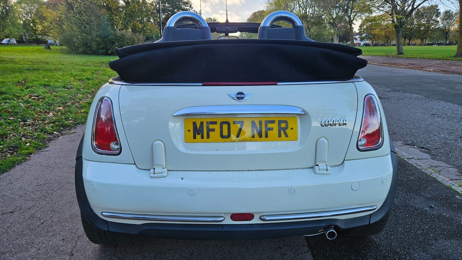 Used MINI Convertible 2007 for sale - 76404533: Photo 8