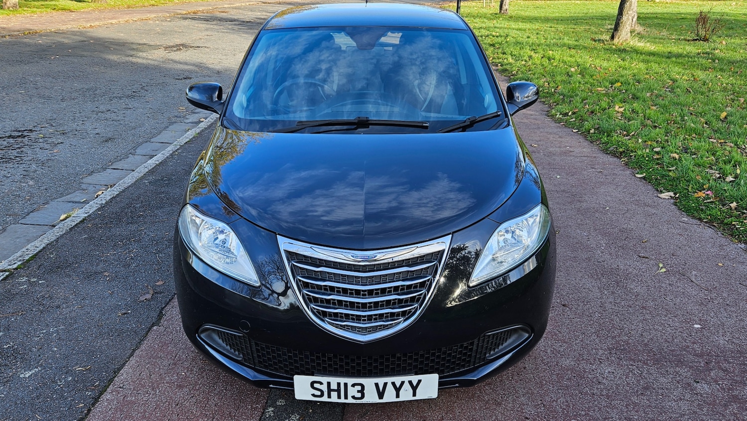 Used Chrysler Ypsilon 2013 for sale - 76445110: Photo 2