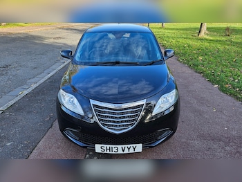 Used Chrysler Ypsilon 2013 for sale - 76445110: Photo