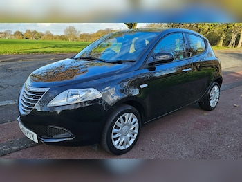 Used Chrysler Ypsilon 2013 for sale - 76445110: Photo