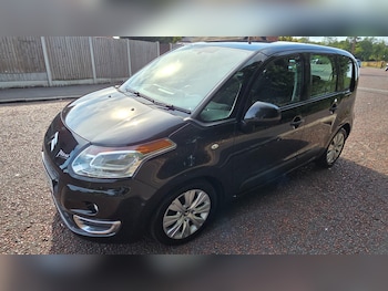 Used Citroen C3 Picasso 2010 for sale - 79491683: Photo
