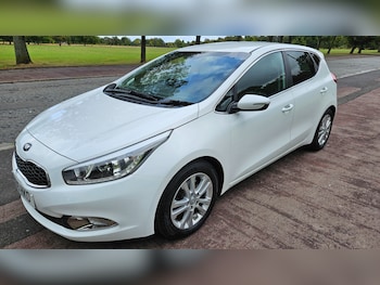 Used Kia Ceed 2015 for sale - 76037583: Photo