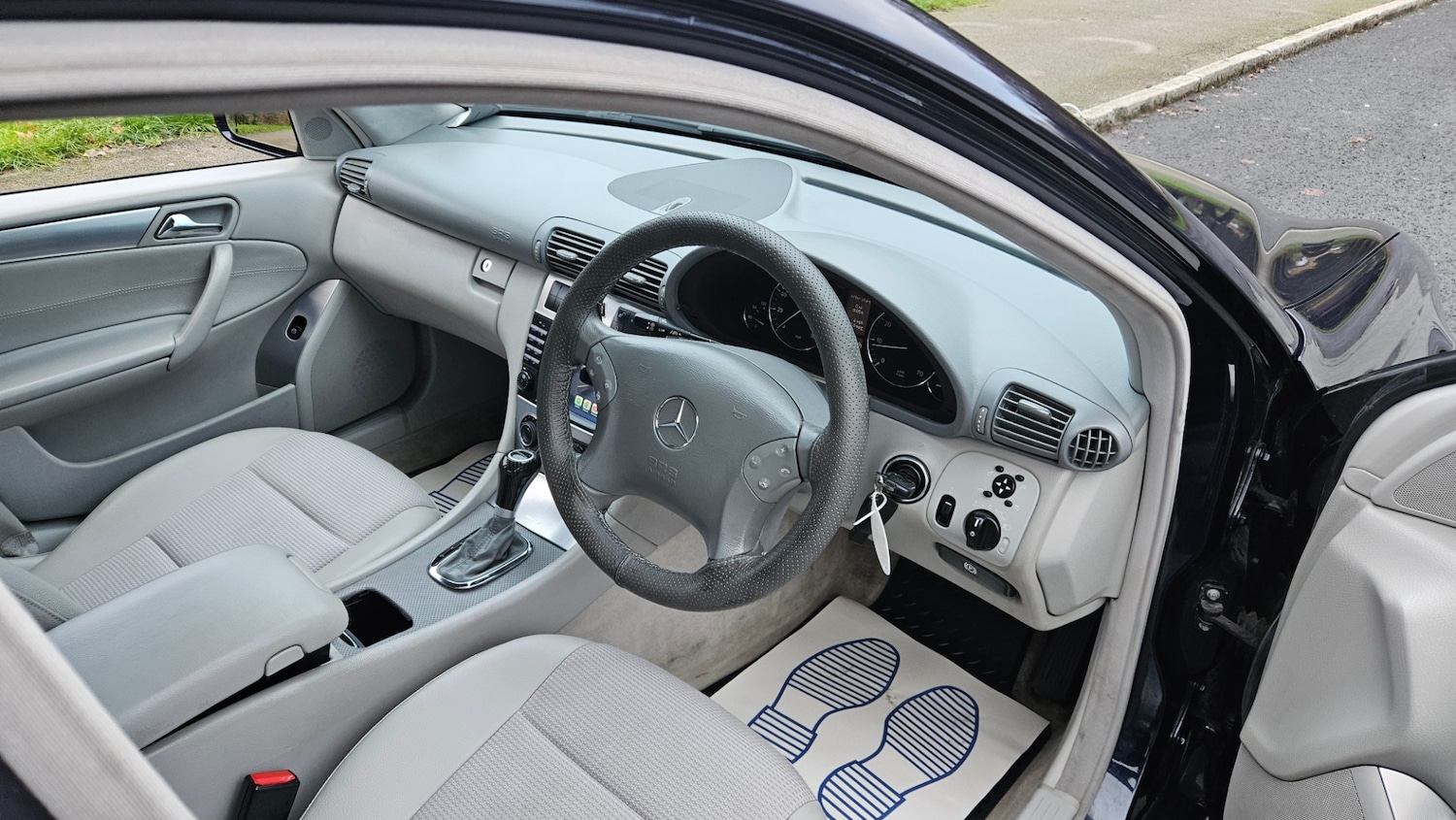 Used Mercedes-Benz C Class 2005 for sale - 76893318: Photo 17