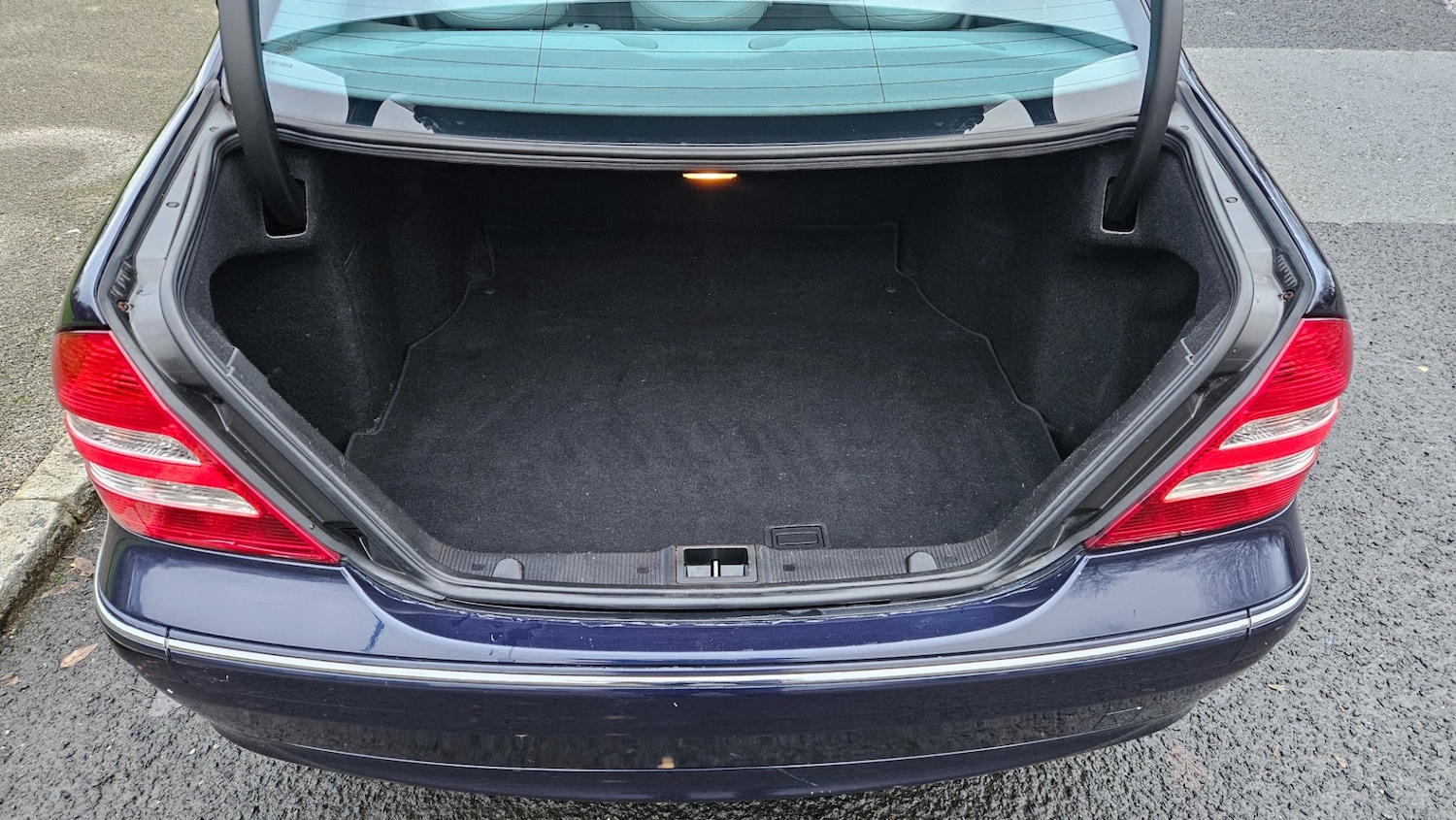 Used Mercedes-Benz C Class 2005 for sale - 76893318: Photo 18