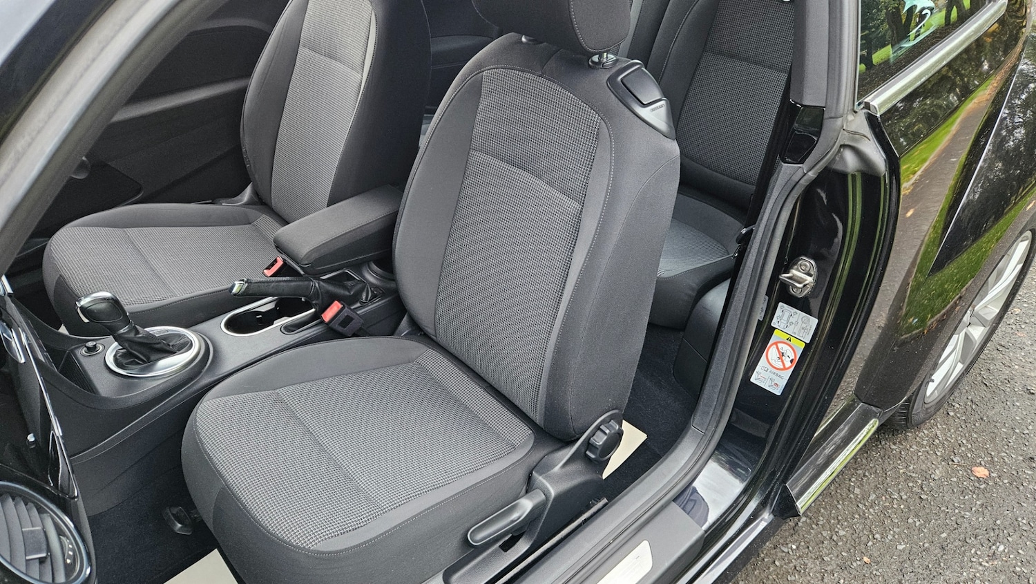 Used Volkswagen Beetle 2012 for sale - 76892599: Photo 15