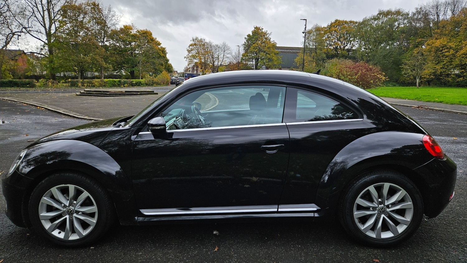 Used Volkswagen Beetle 2012 for sale - 76892599: Photo 5