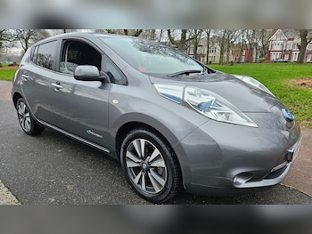 2014 (64) - 80kW Tekna 24kWh 5dr Auto