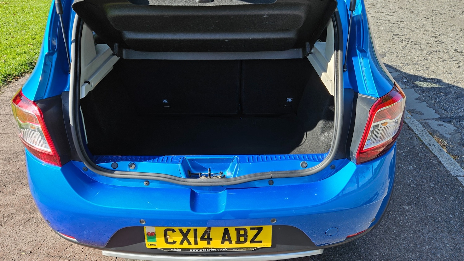 Used Dacia Sandero Stepway 2014 for sale - 76129099: Photo 14
