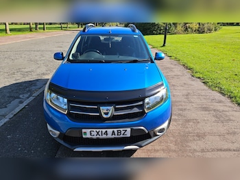 Used Dacia Sandero Stepway 2014 for sale - 76129099: Photo 2