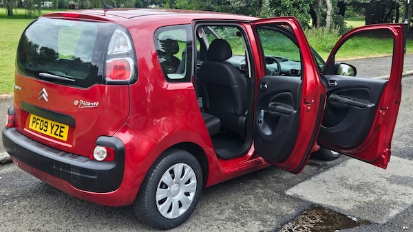 Used Citroen C3 Picasso 2009 for sale - 74804959: Photo 12