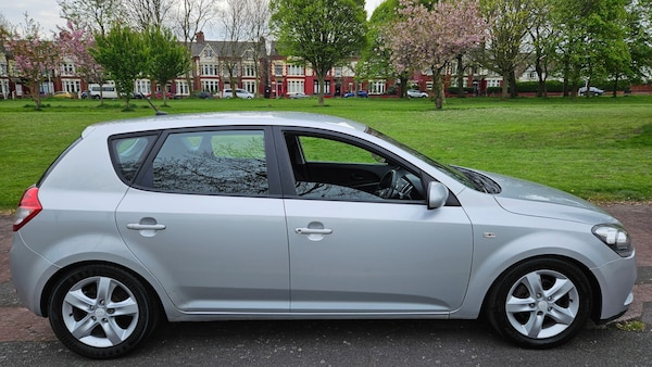 Used Kia Ceed 2011 for sale - 74720487: Photo 10