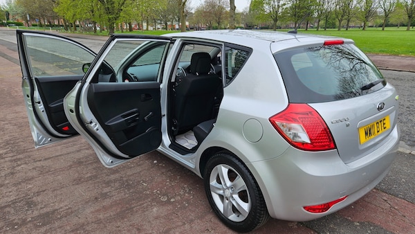Used Kia Ceed 2011 for sale - 74720487: Photo 12