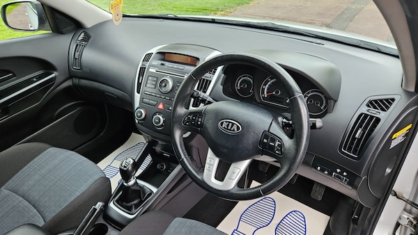 Used Kia Ceed 2011 for sale - 74720487: Photo 19