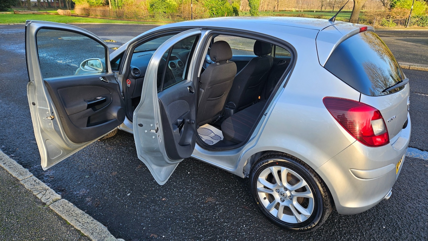 Used Vauxhall Corsa 2009 for sale - 77003613: Photo 12