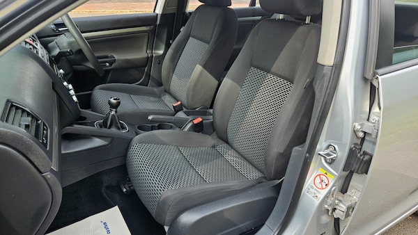 Used Volkswagen Jetta 2010 for sale - 75680665: Photo 15