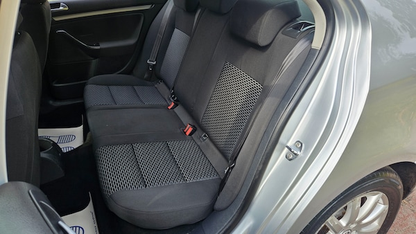 Used Volkswagen Jetta 2010 for sale - 75680665: Photo 16