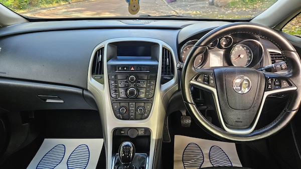 Used Vauxhall Astra 2013 for sale - 76130930: Photo 14