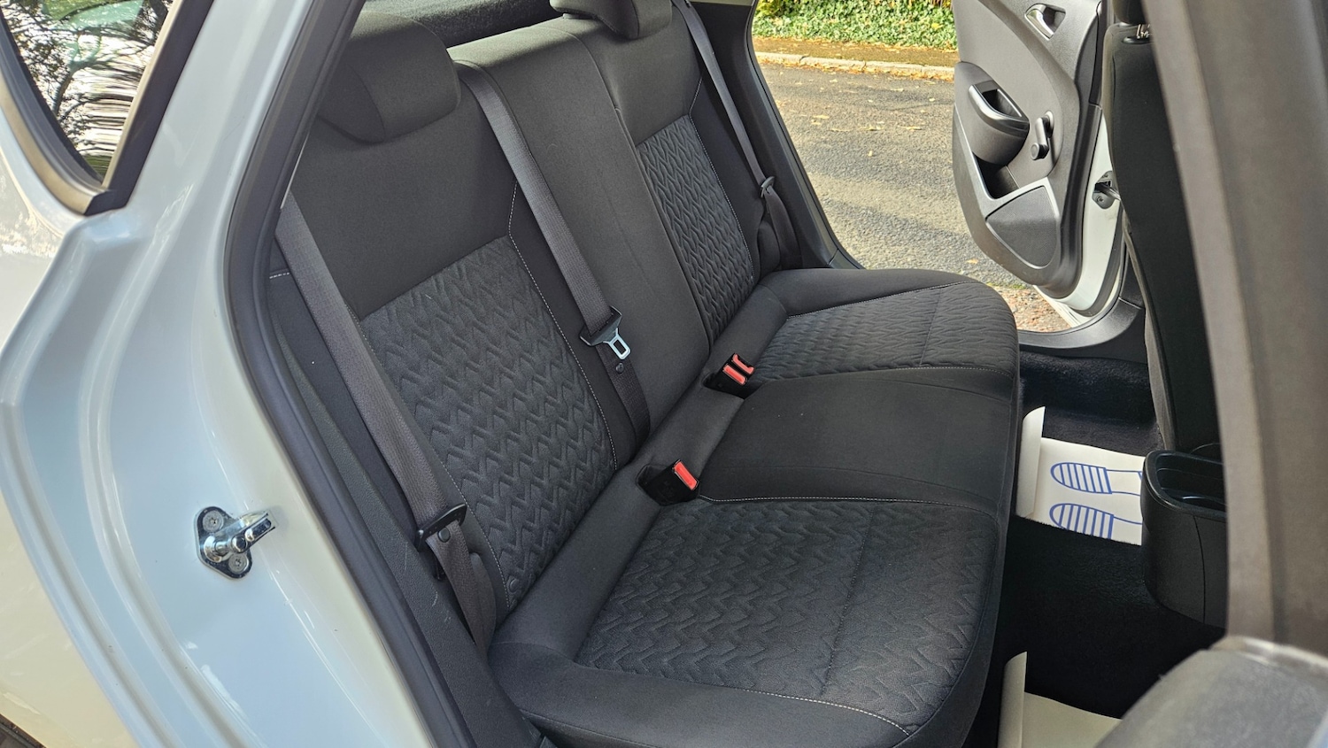 Used Vauxhall Astra 2013 for sale - 76130930: Photo 17