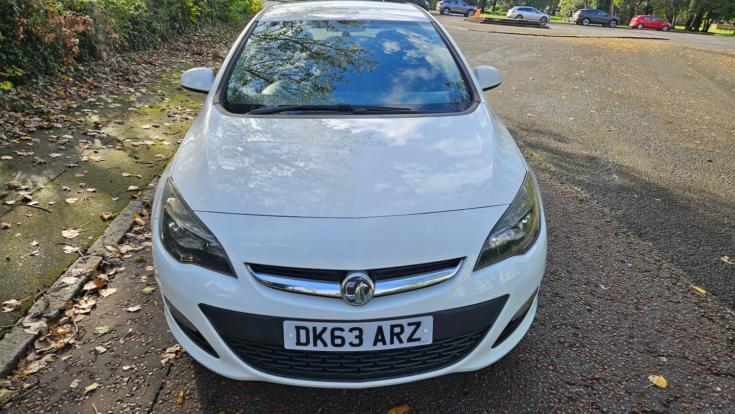 Used Vauxhall Astra 2013 for sale - 76130930: Photo 2