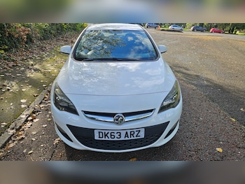 Used Vauxhall Astra 2013 for sale - 76130930: Photo 2