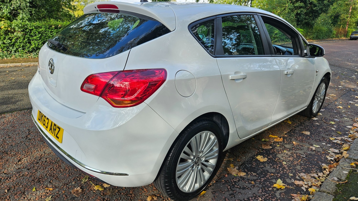 Used Vauxhall Astra 2013 for sale - 76130930: Photo 9