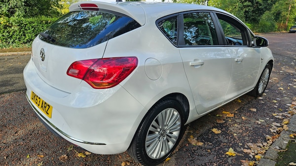 Used Vauxhall Astra 2013 for sale - 76130930: Photo 9