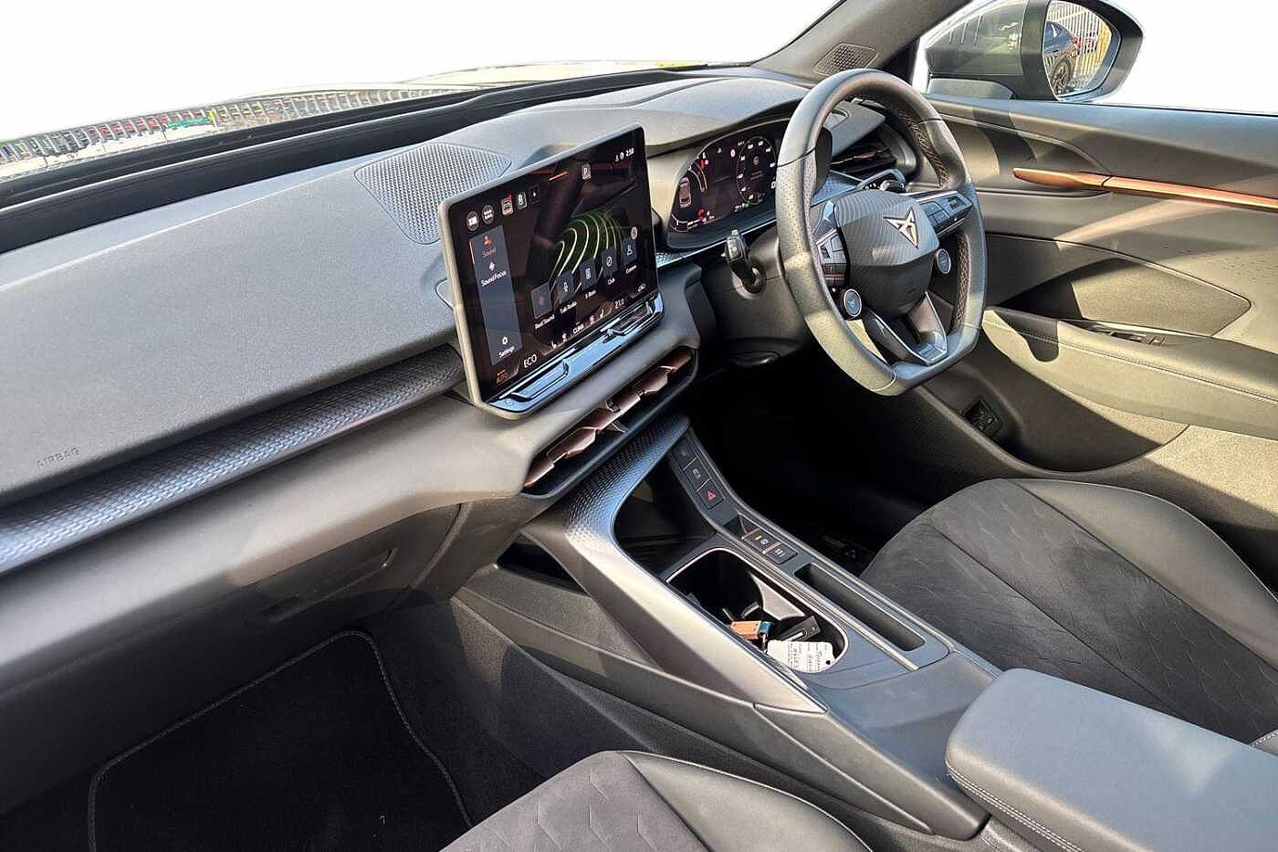 Used Cupra Terramar 2025 for sale - 78139268: Photo 2