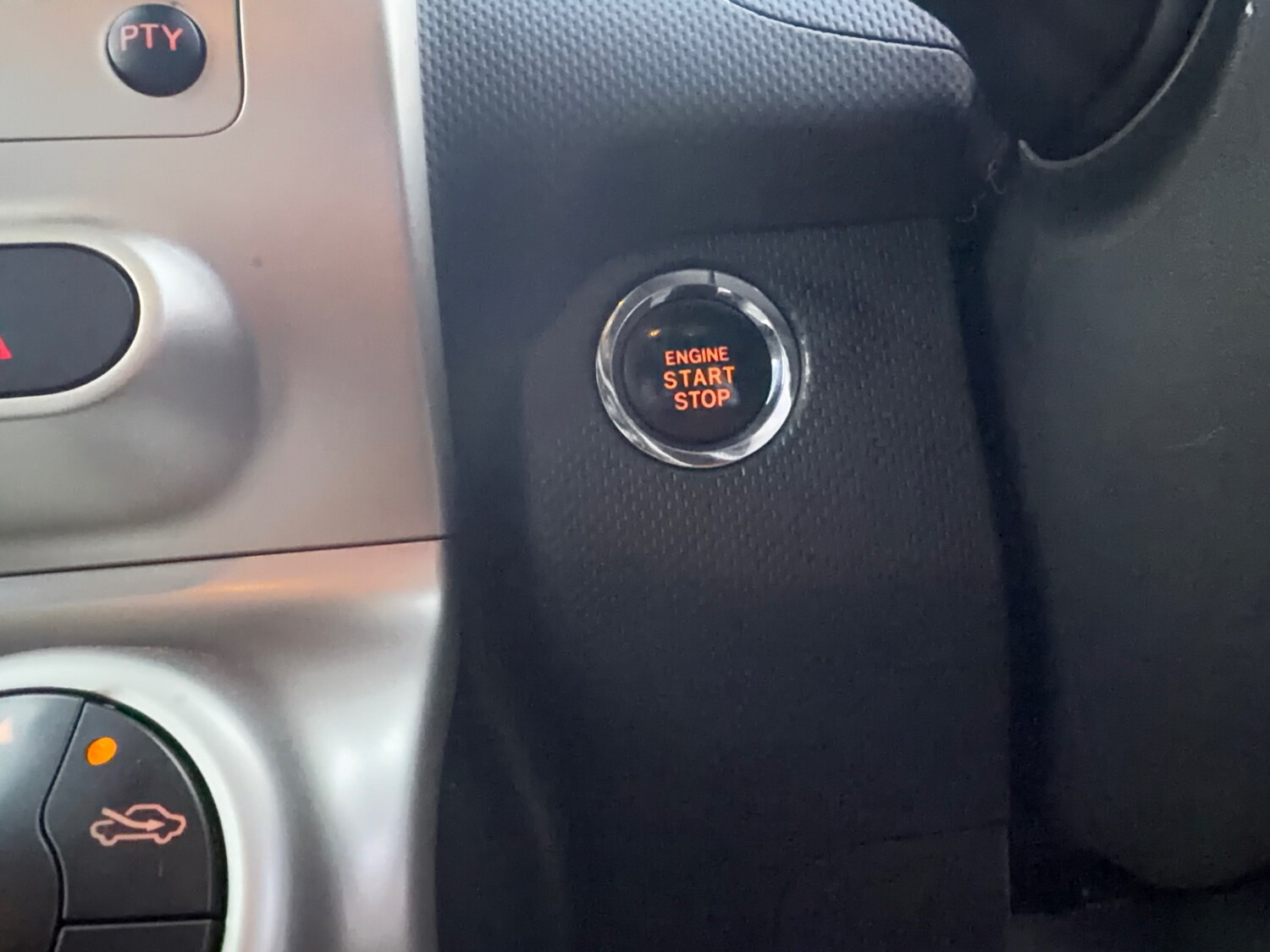 Used Toyota Urban Cruiser 2009 for sale - 78169150: Photo 16