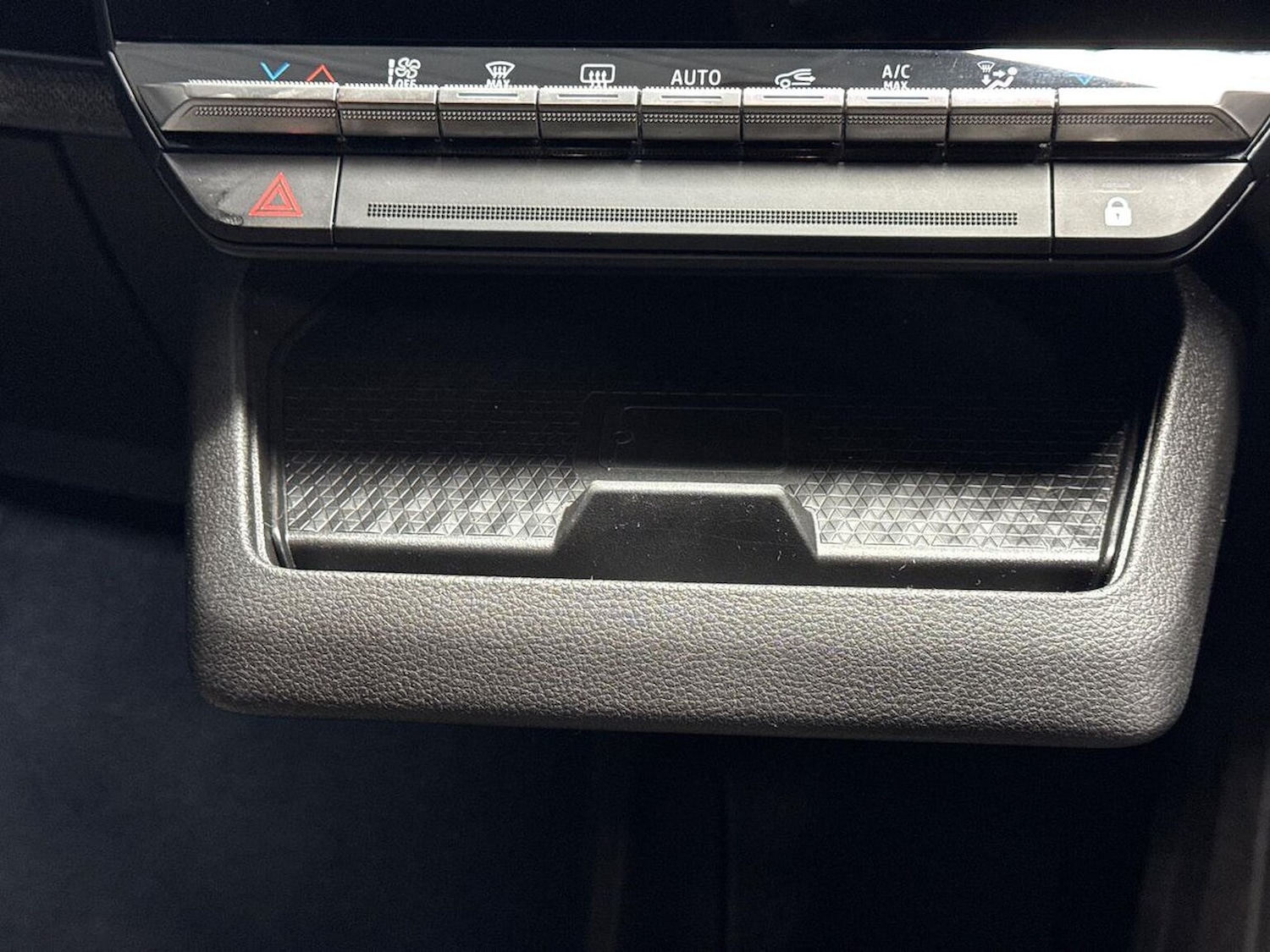 Used Renault Megane E Tech 2022 for sale - 76837166: Photo 22