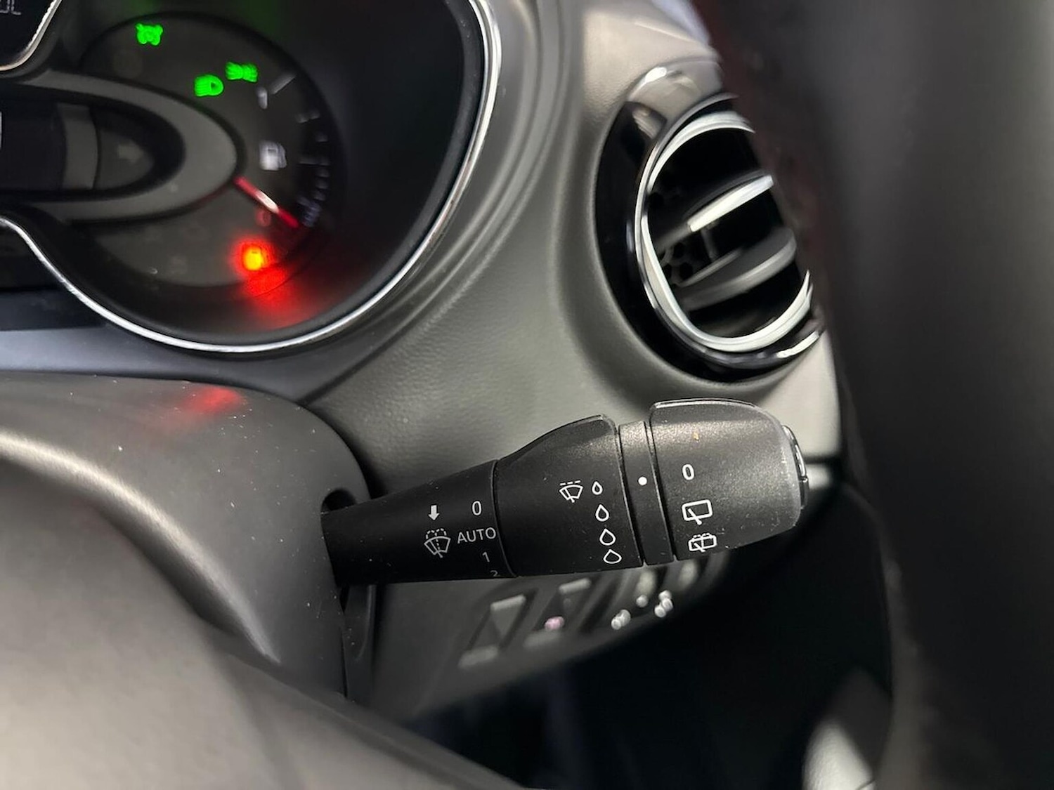 Used Renault Captur 2020 for sale - 76504968: Photo 27