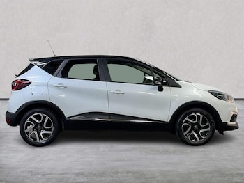 Used Renault Captur 2020 for sale - 76504968: Photo
