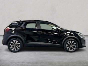 Used Renault Captur 2024 for sale - 75513150: Photo
