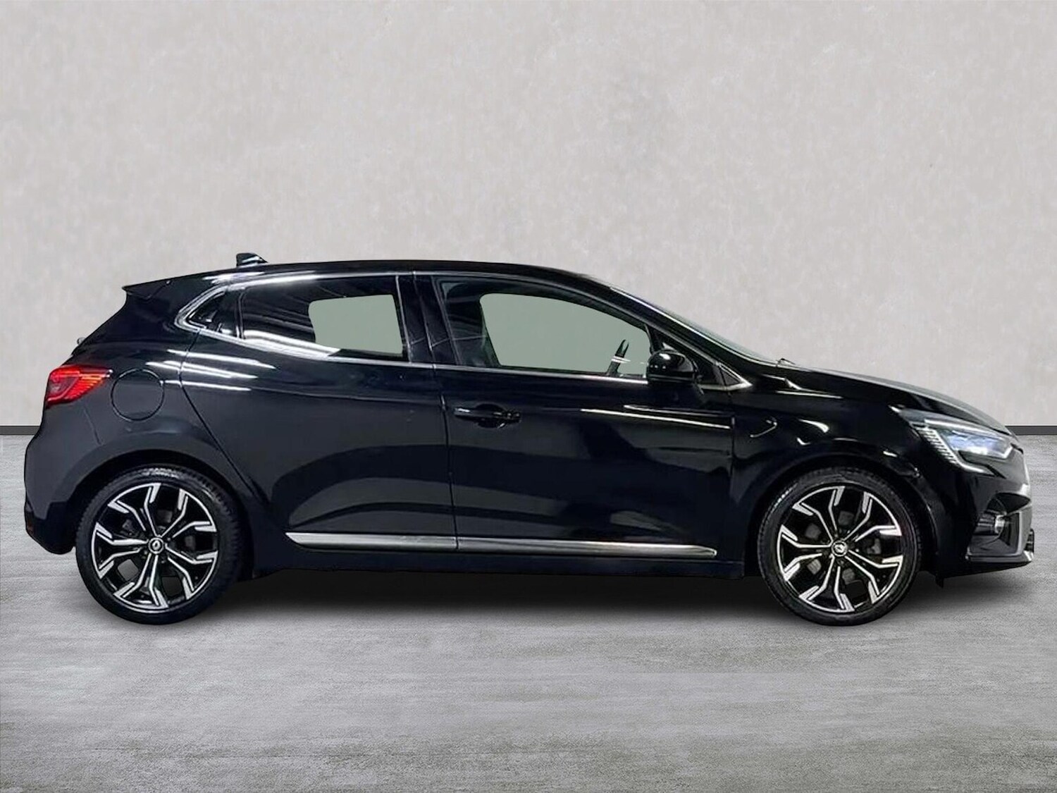 Used Renault Clio 2022 for sale - 76821718: Photo 3