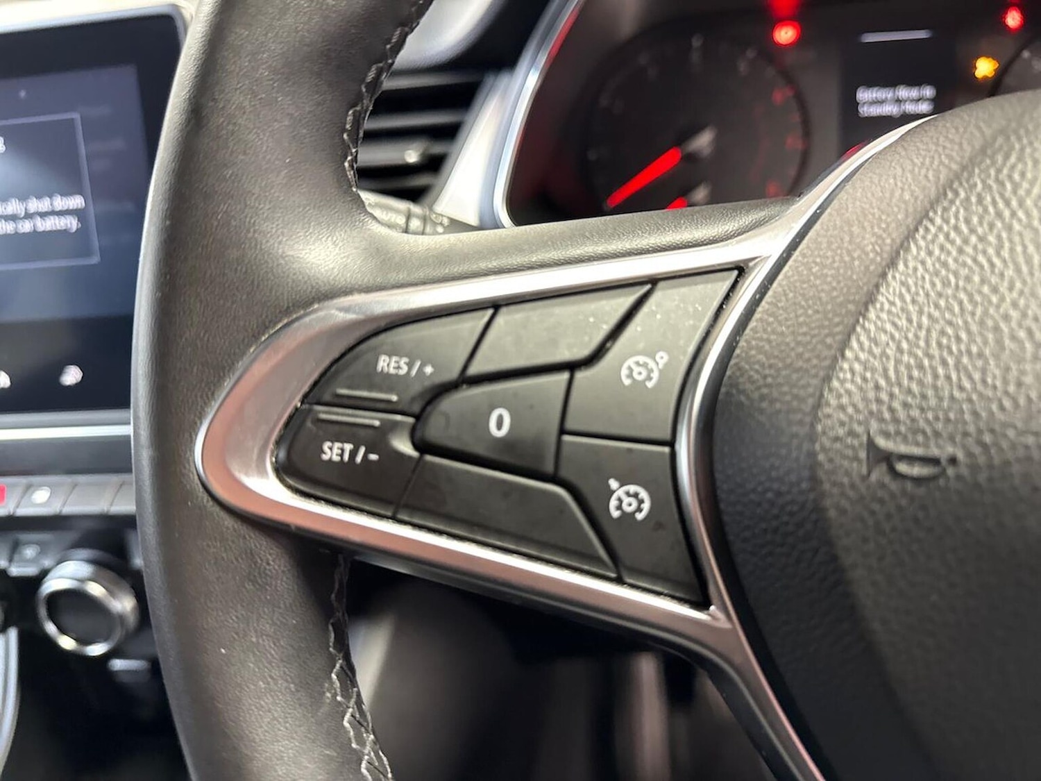 Used Renault Captur 2022 for sale - 76115494: Photo 24