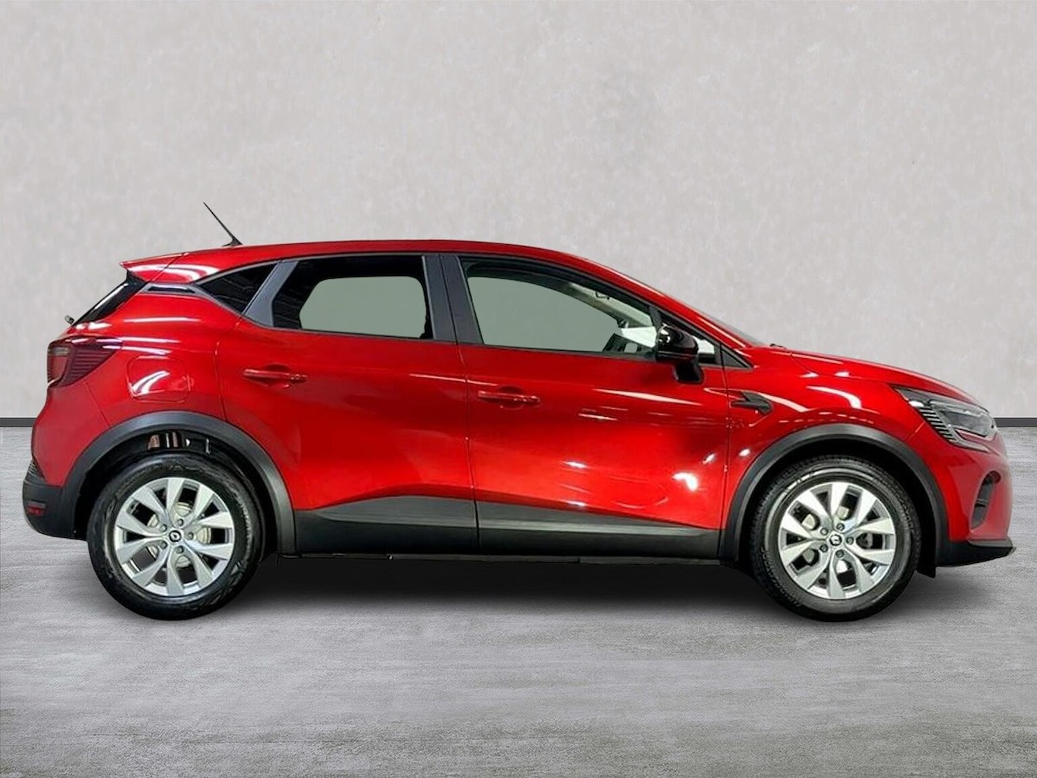 Used Renault Captur 2022 for sale - 76115494: Photo 3