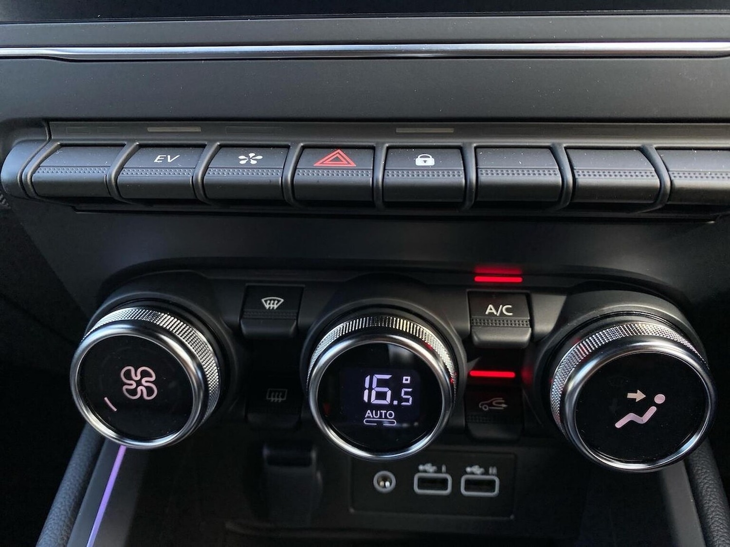 Used Renault Clio 2025 for sale - 77056856: Photo 12