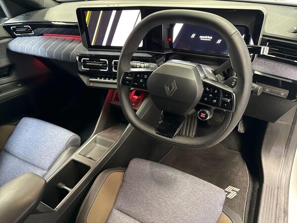 Used Renault 5 2025 for sale - 76243142: Photo 15