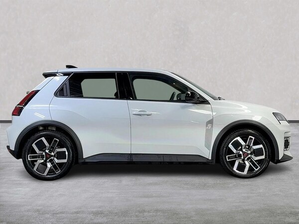 Used Renault 5 2025 for sale - 76243142: Photo 3