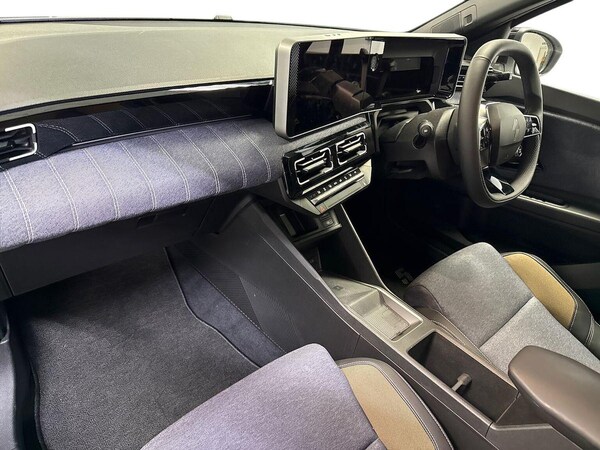 Used Renault 5 2025 for sale - 76243142: Photo 7