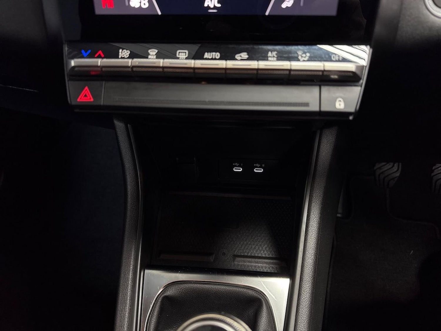 Used Renault Captur 2025 for sale - 76605558: Photo 12