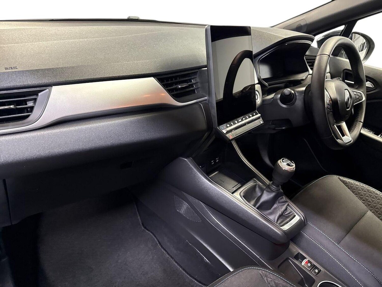 Used Renault Captur 2025 for sale - 76605558: Photo 7