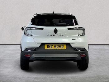 Used Renault Captur 2025 for sale - 76455222: Photo