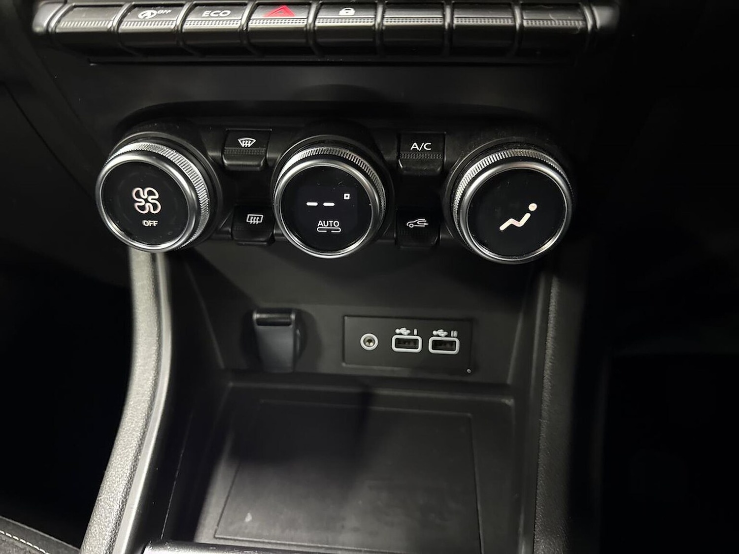 Used Renault Captur 2024 for sale - 76490664: Photo 12