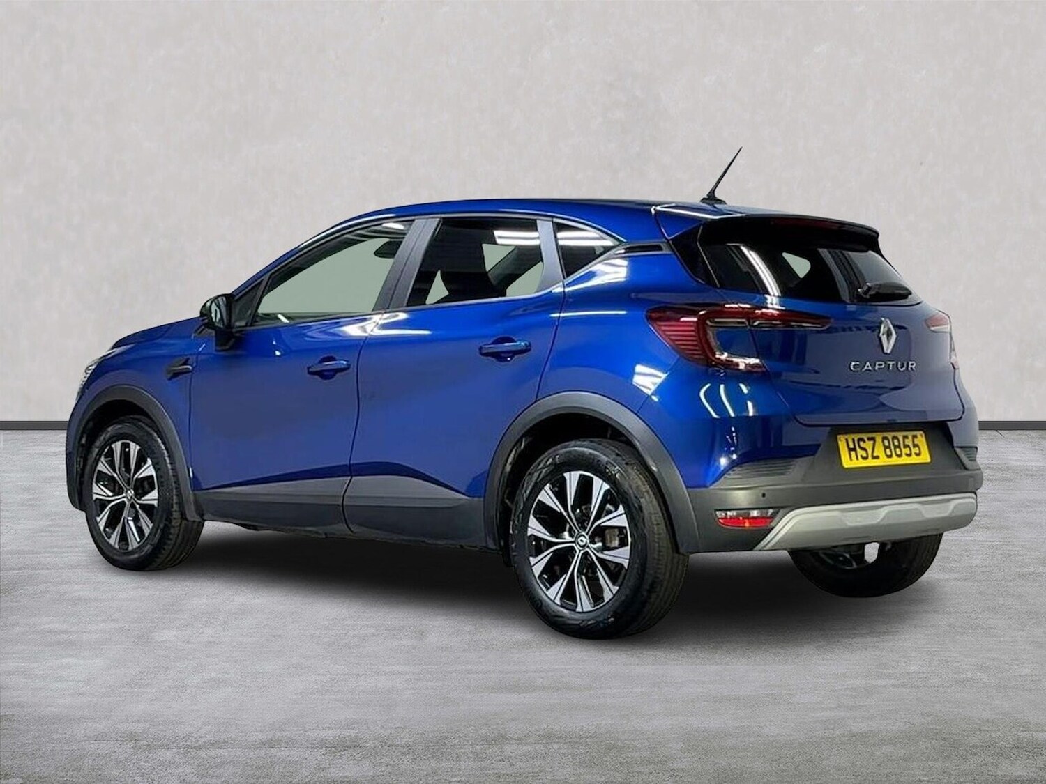 Used Renault Captur 2024 for sale - 76490664: Photo 2