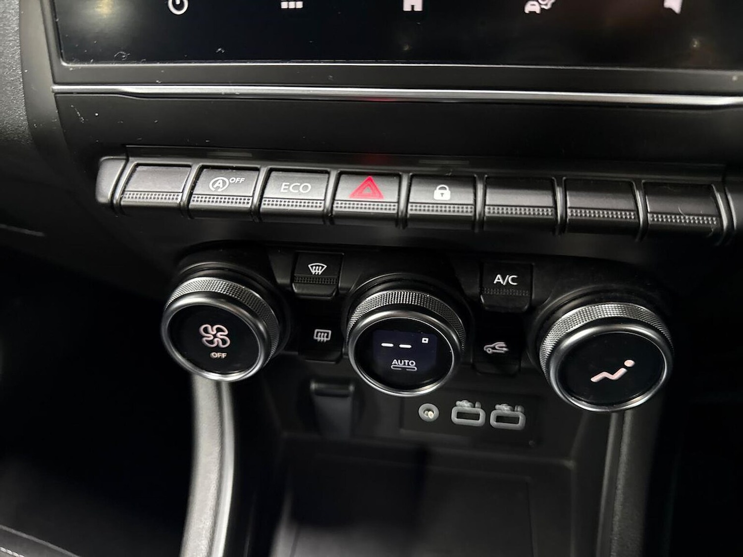 Used Renault Captur 2024 for sale - 76490664: Photo 22