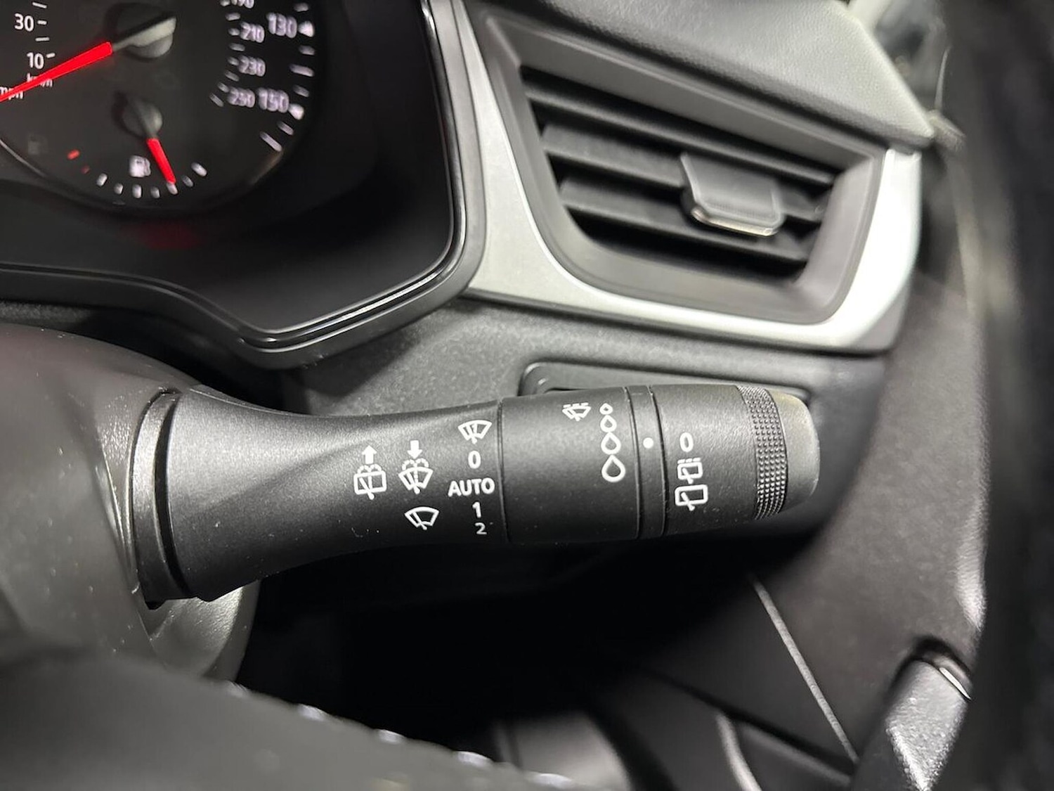 Used Renault Captur 2024 for sale - 76490664: Photo 27