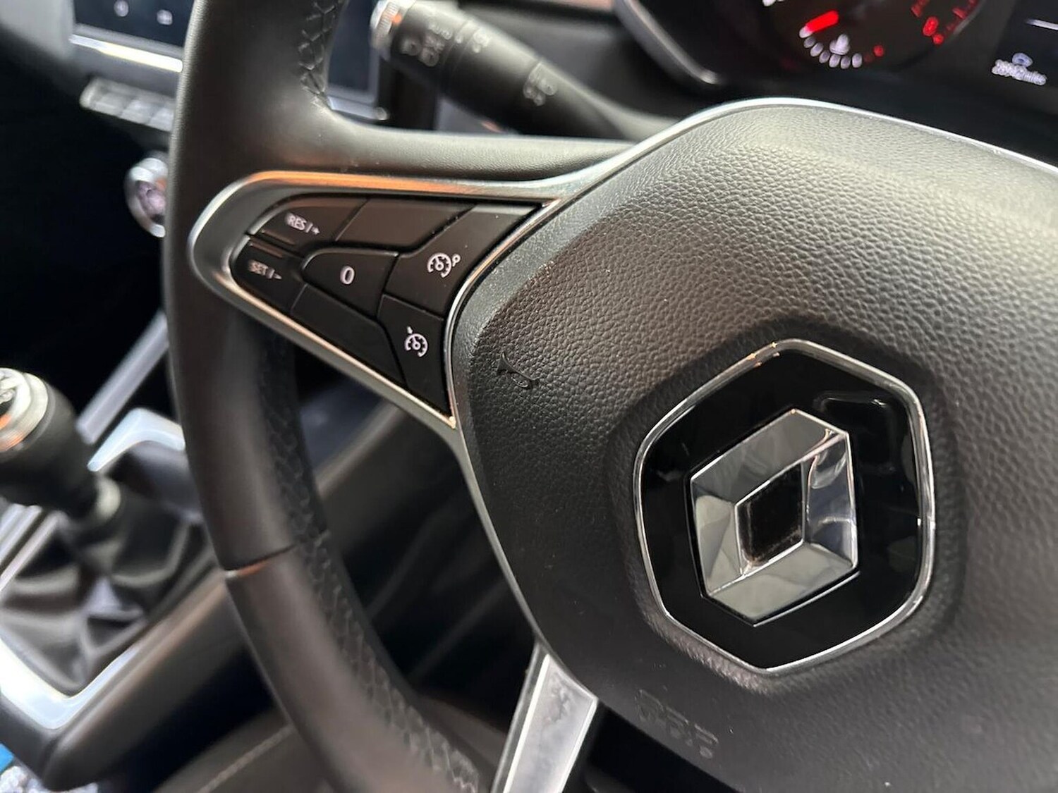 Used Renault Captur 2021 for sale - 78176519: Photo 25