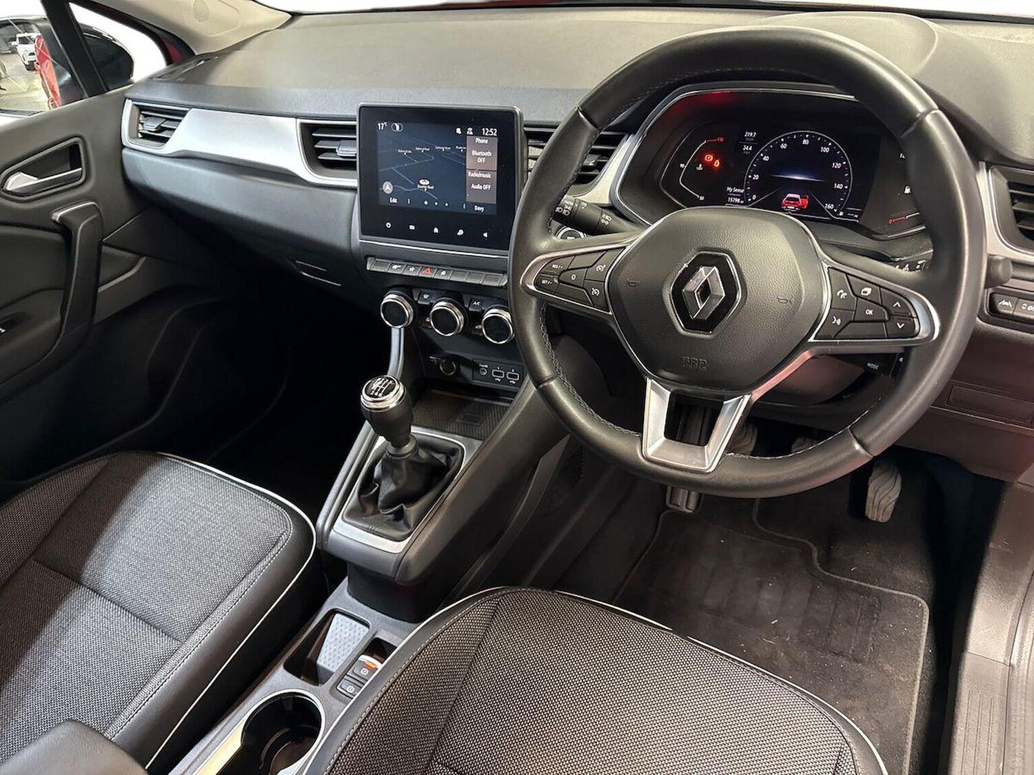 Used Renault Captur 2022 for sale - 76490673: Photo 8