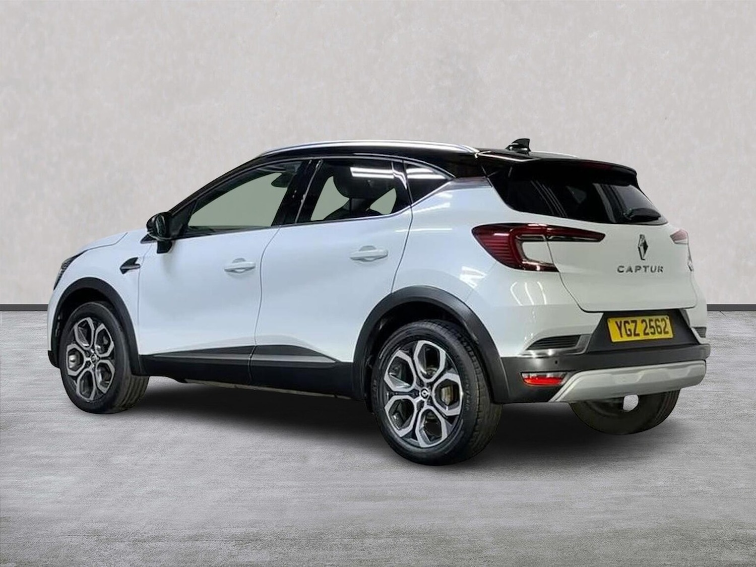 Used Renault Captur 2022 for sale - 77489778: Photo 2